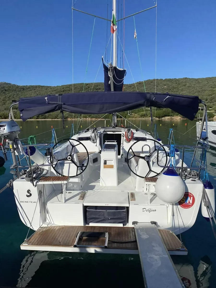 10.77m Salerno Beneteau Oceanis 34.1 Hire