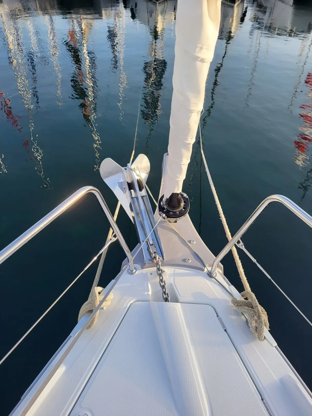 Rent a 10.77m Boat in Simuni