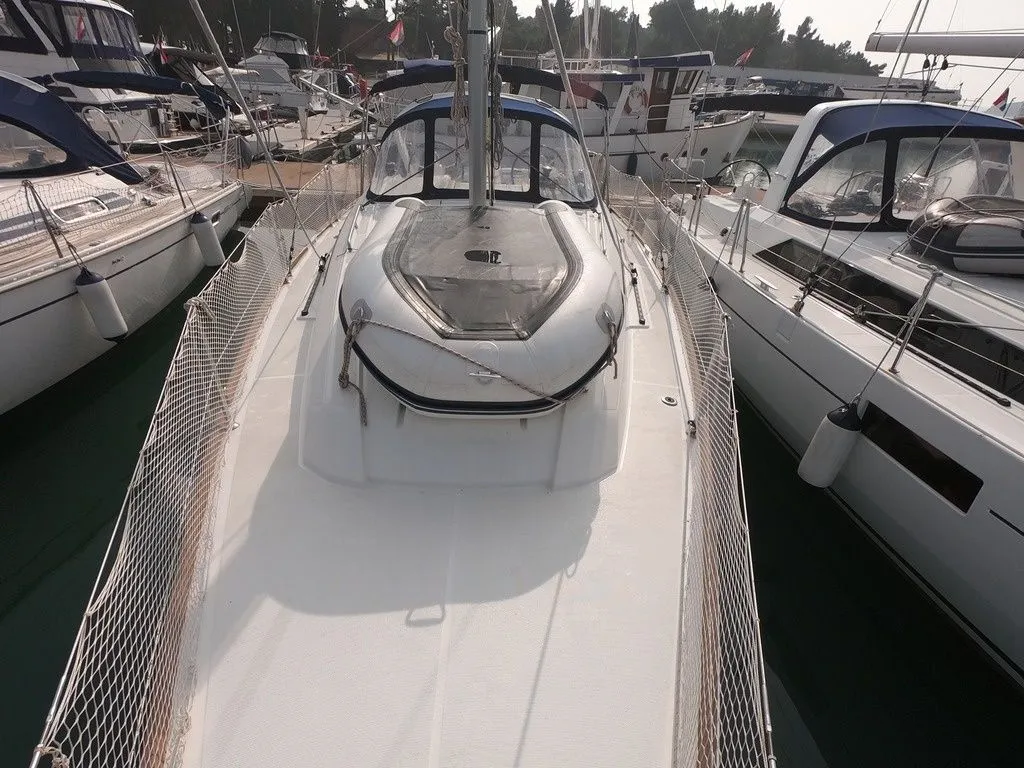 Explore Medulin on a 10.45m Rental Boat