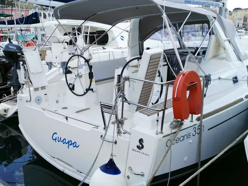 Guapa Charter Boat
