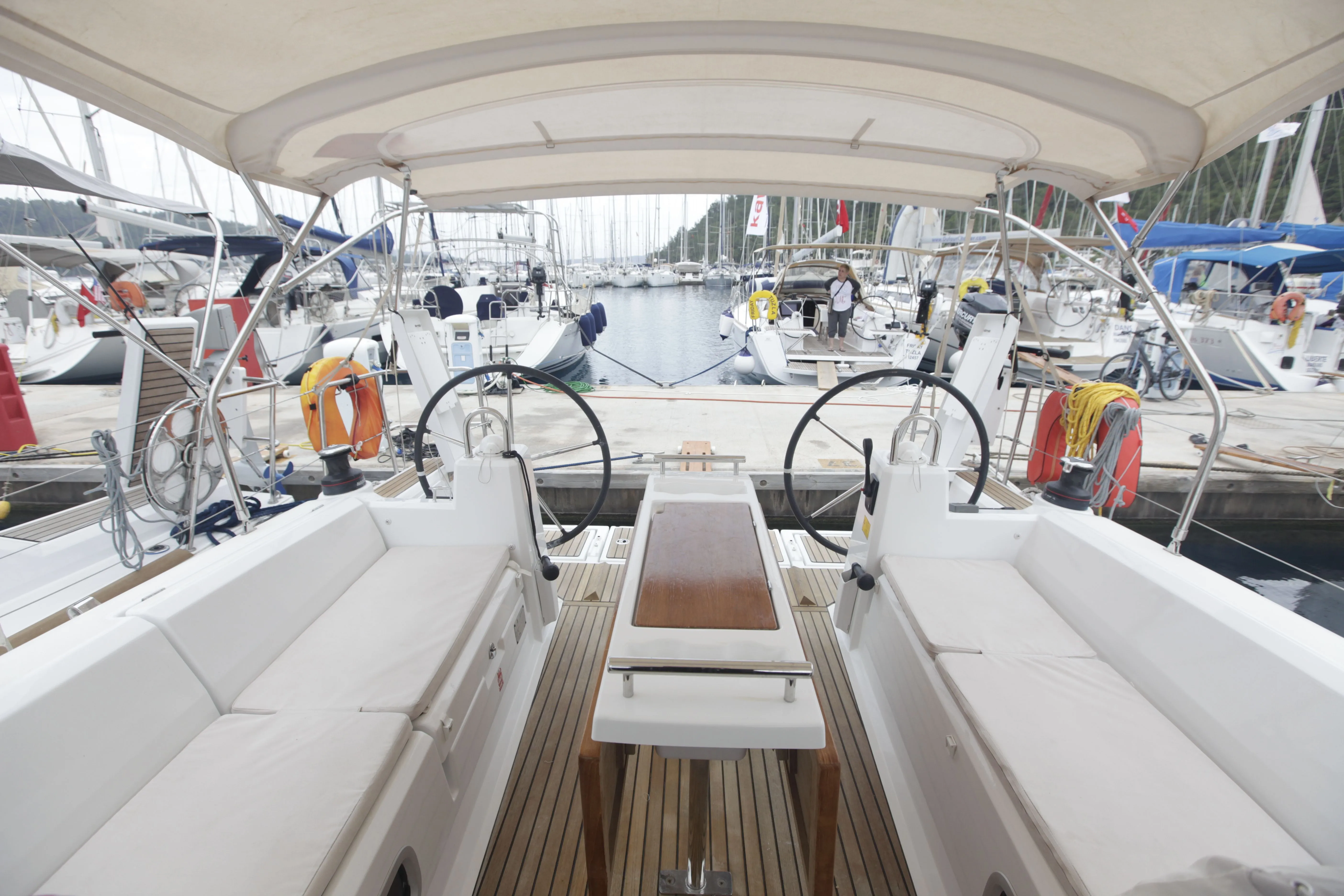 Minta Charter Boat