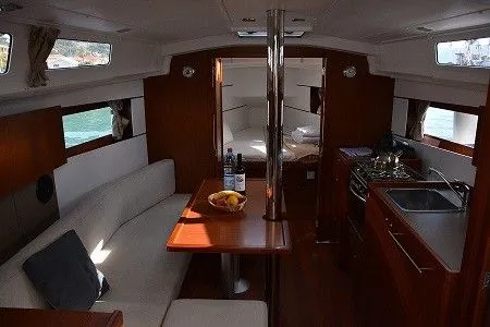 Explore Nydri on a 10.45m Rental Sailing Yacht