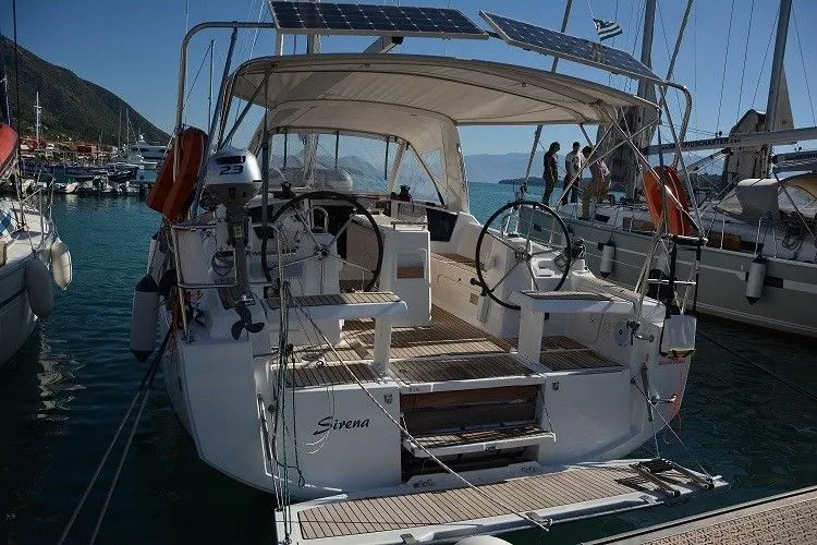 Explore Nydri on a 10.45m Rental Sailing Yacht