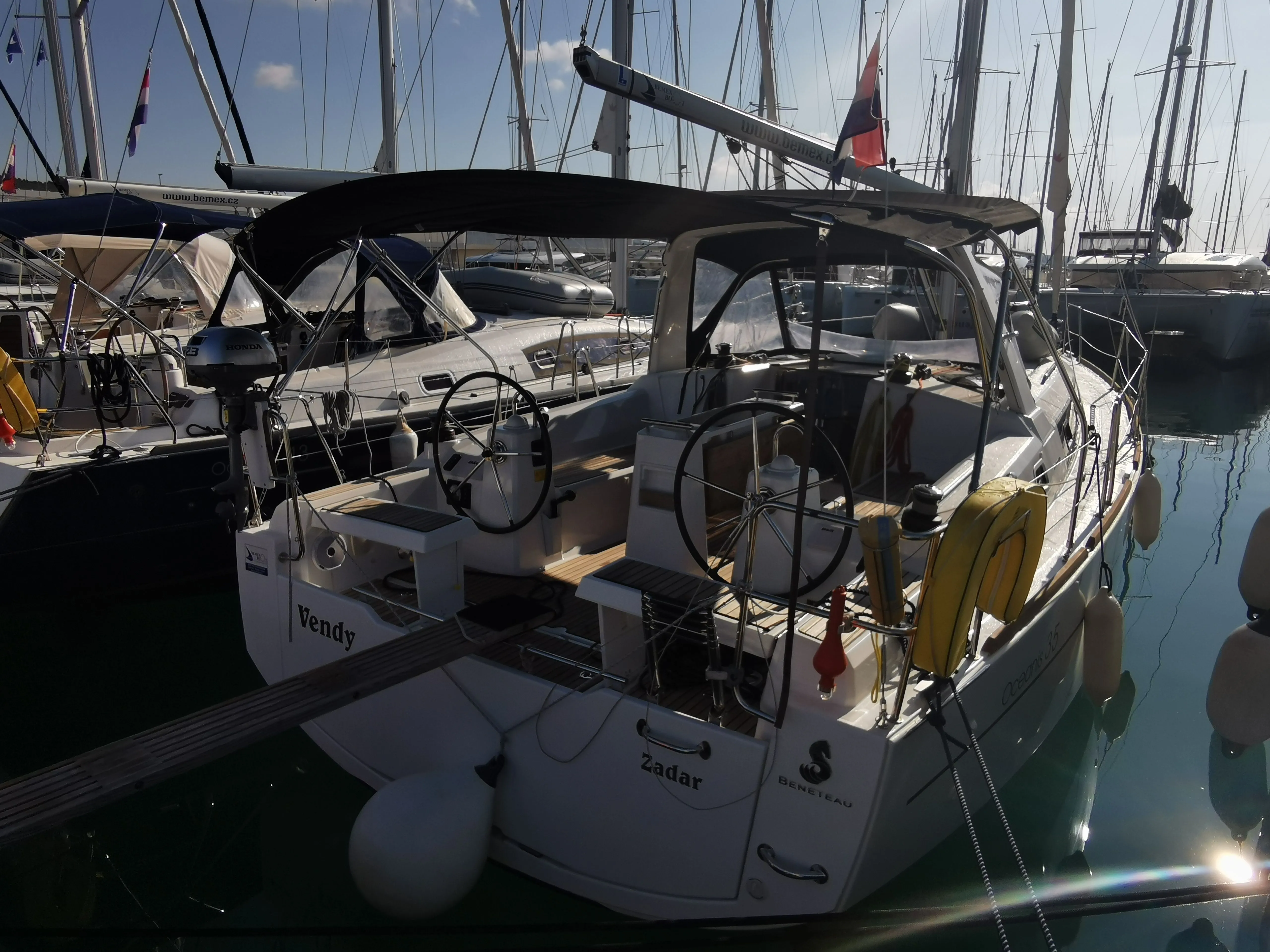 Vendy Charter Boat - 4