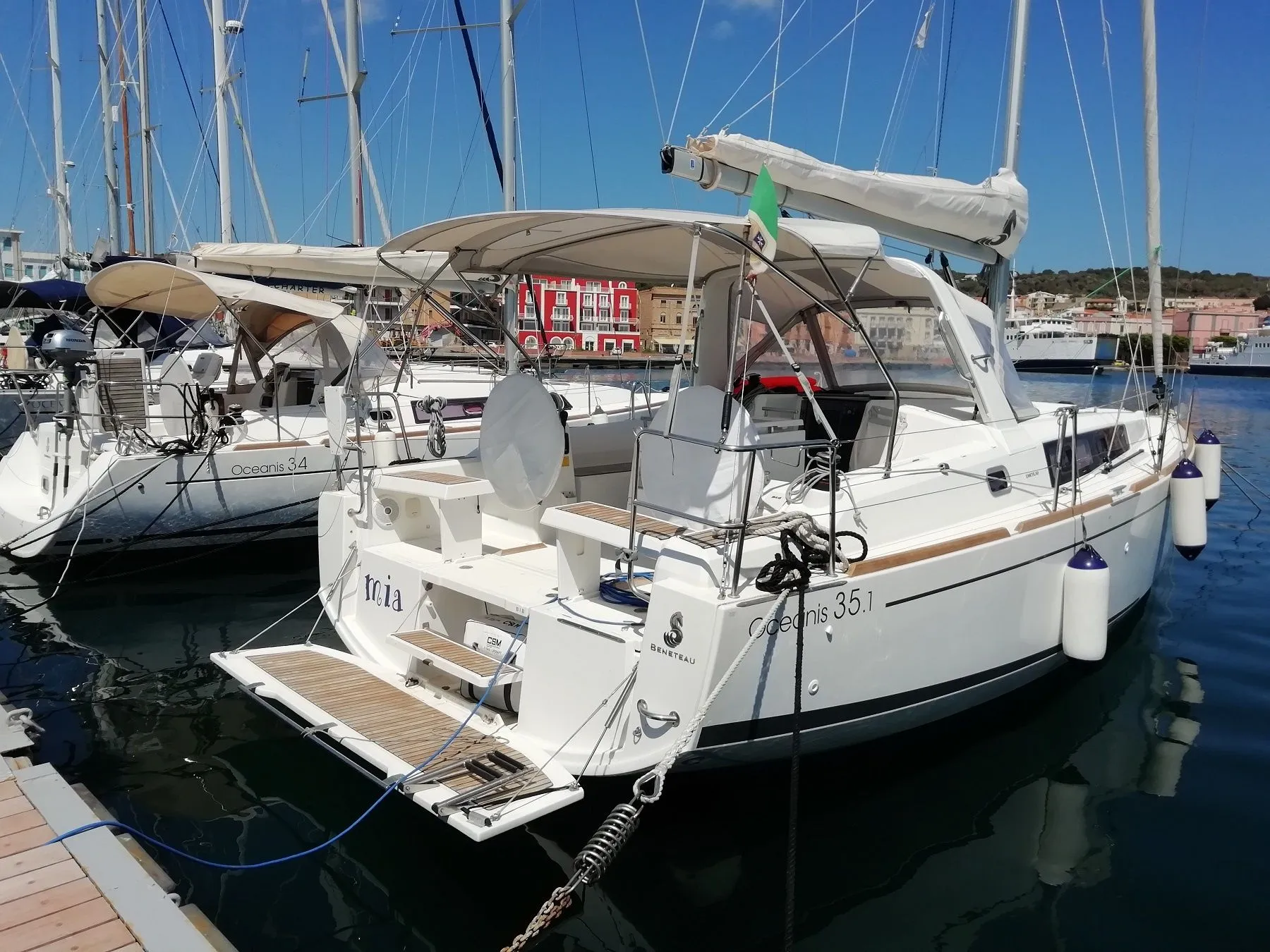 Charter a 10.34m 3 Cabin Sailing Yacht in Carloforte