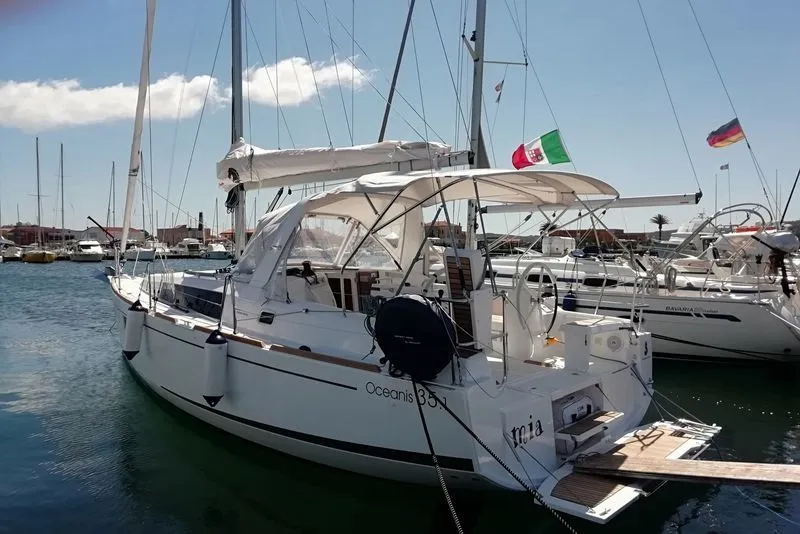 Charter a 10.34m 3 Cabin Sailing Yacht in Carloforte