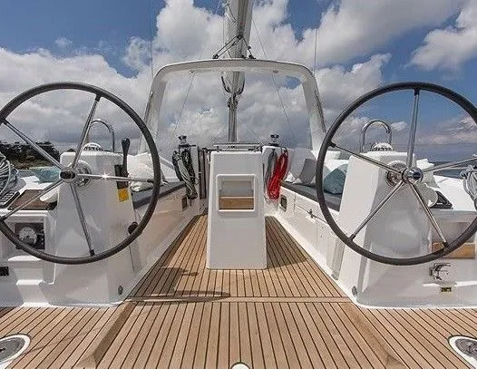 Stephanie Charterboot - 5