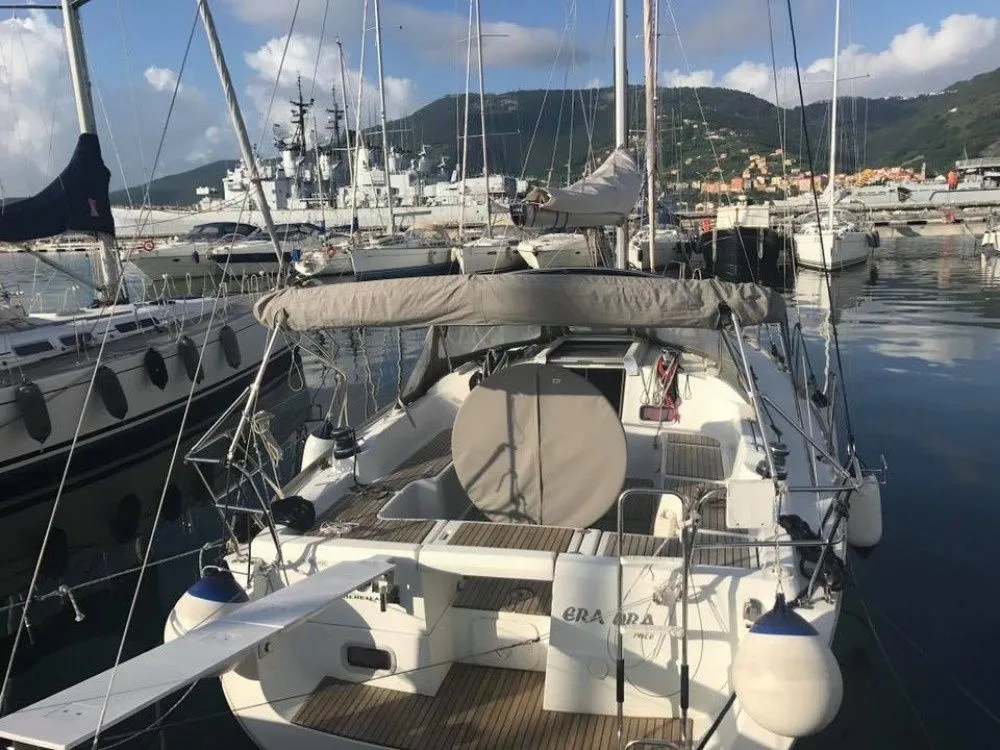11.58m La Spezia Beneteau Oceanis 37 Sailing Yacht Hire