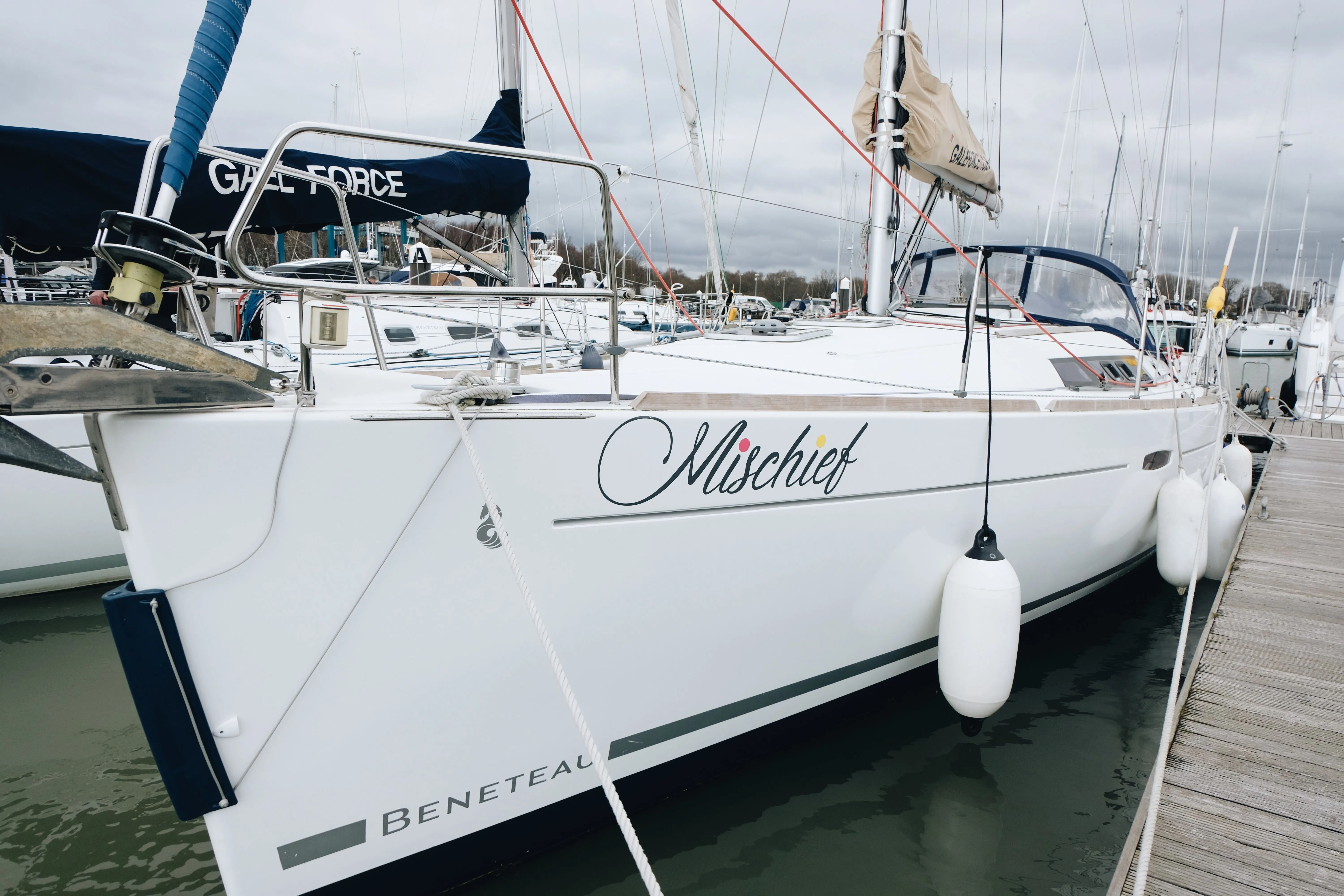 Explore Southampton on a 11.5m Rental Beneteau Oceanis 37