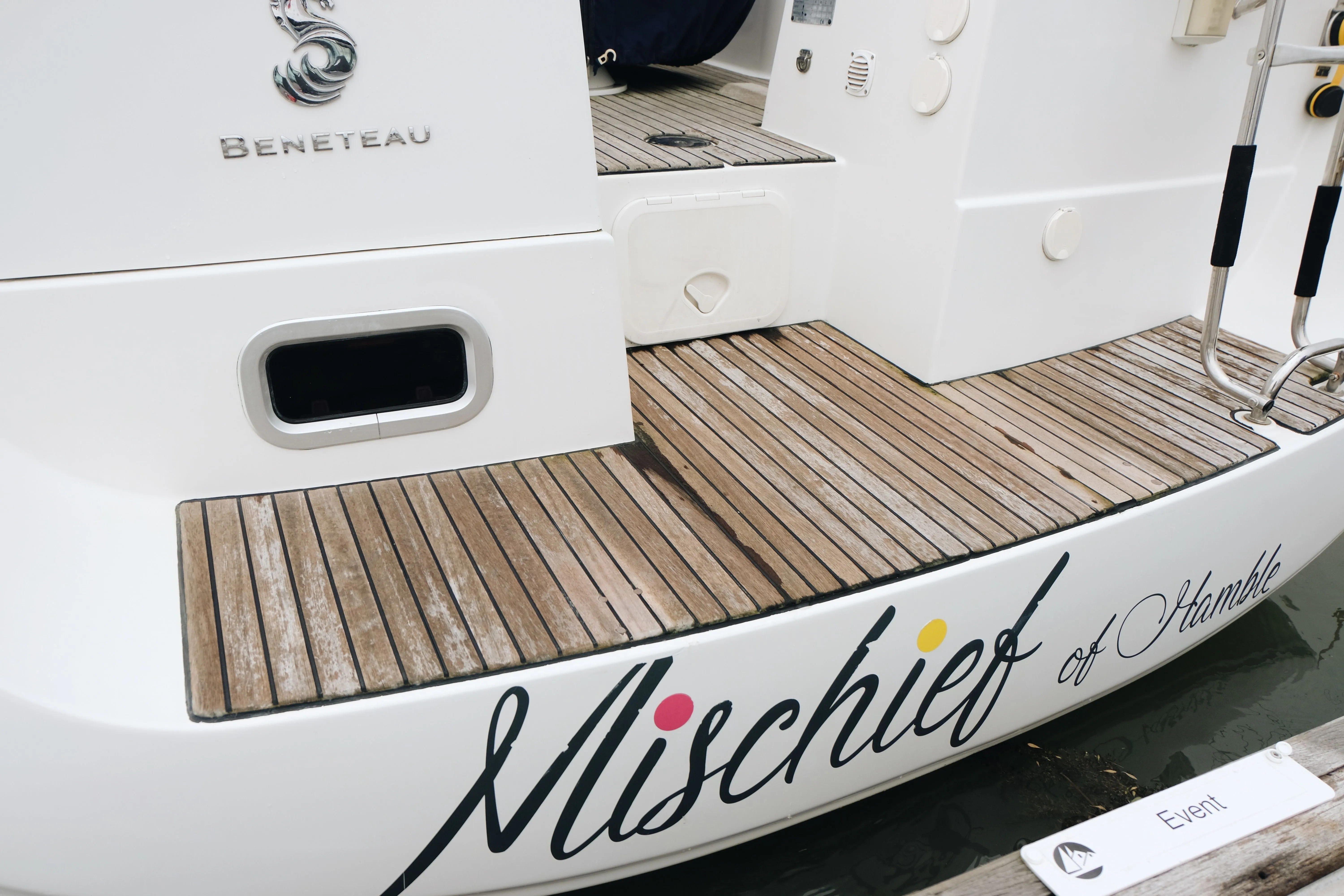 Explore Southampton on a 11.5m Rental Beneteau Oceanis 37