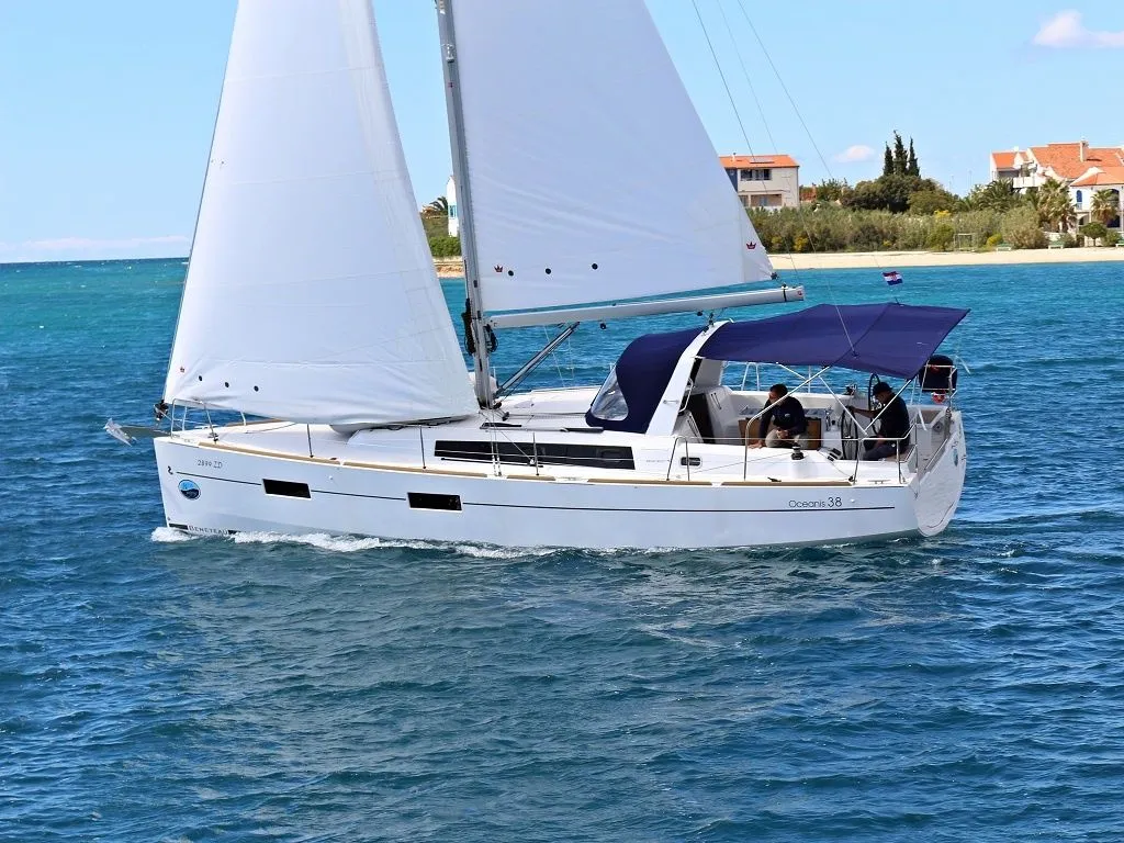 Boot - 11.5m Sukosan Boat Hire