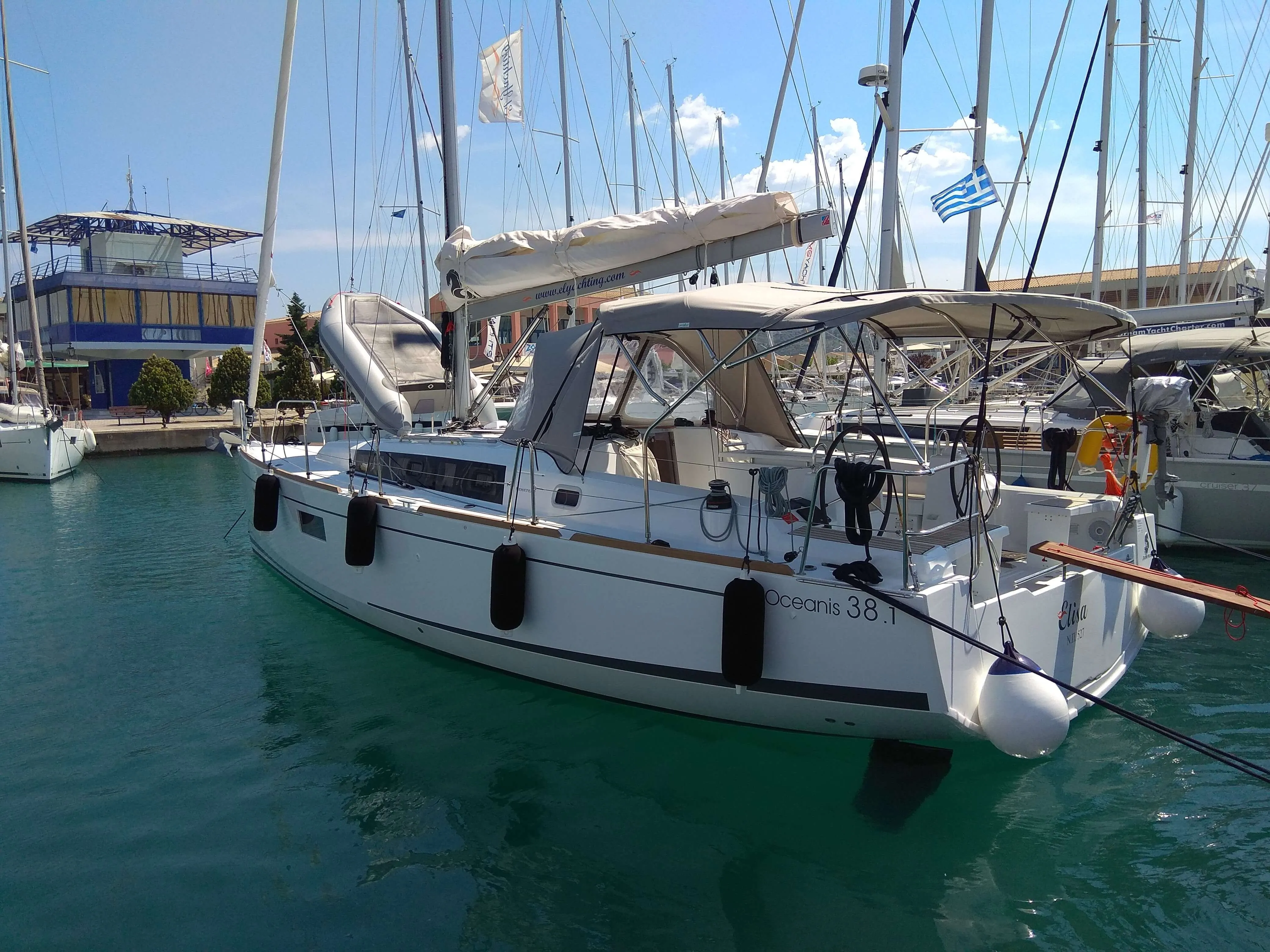 10.45м аренда парусная яхта Beneteau Oceanis 38 в Лефкада