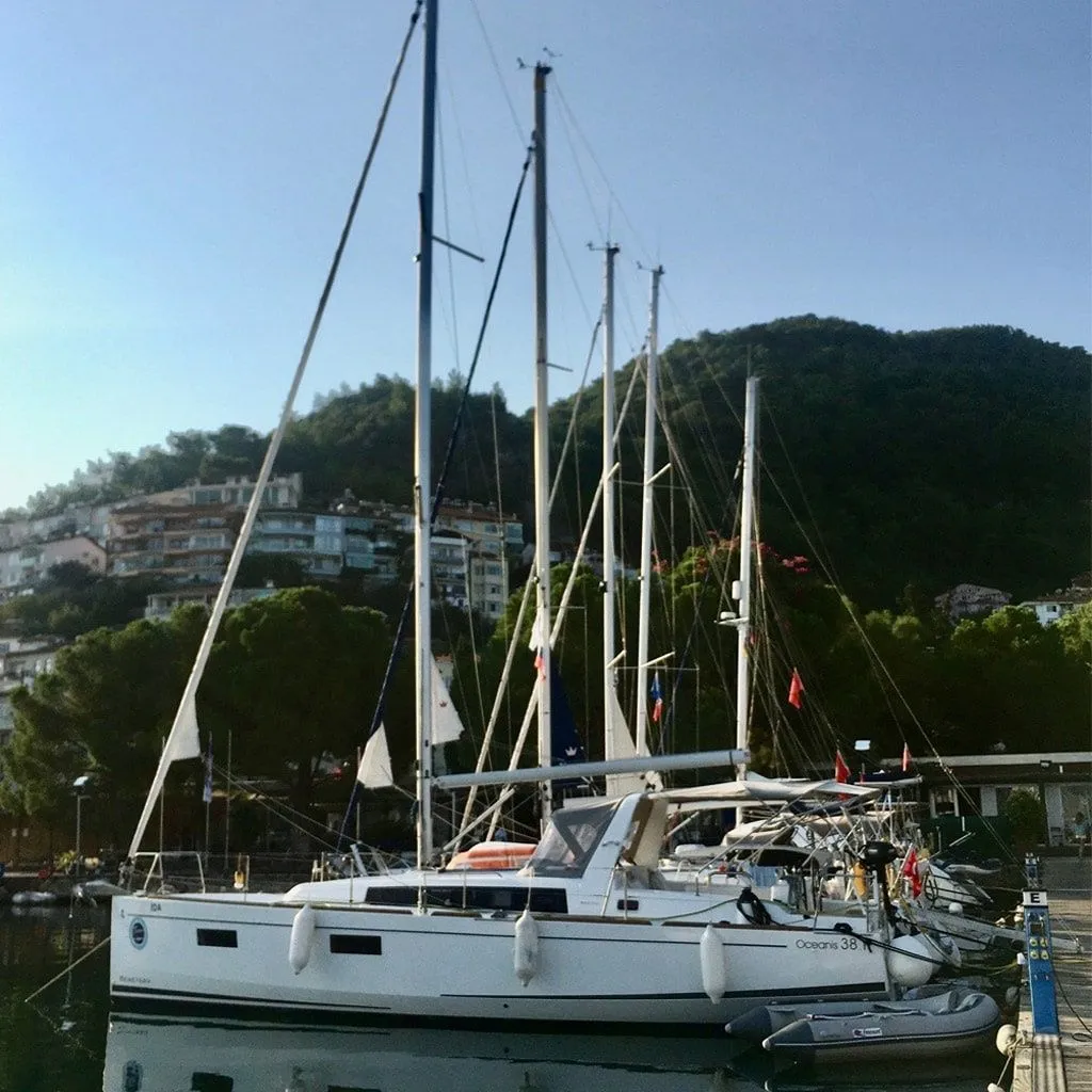 Marmaris 11.5m Kiralık 3 Kabinli Yelkenli Yat