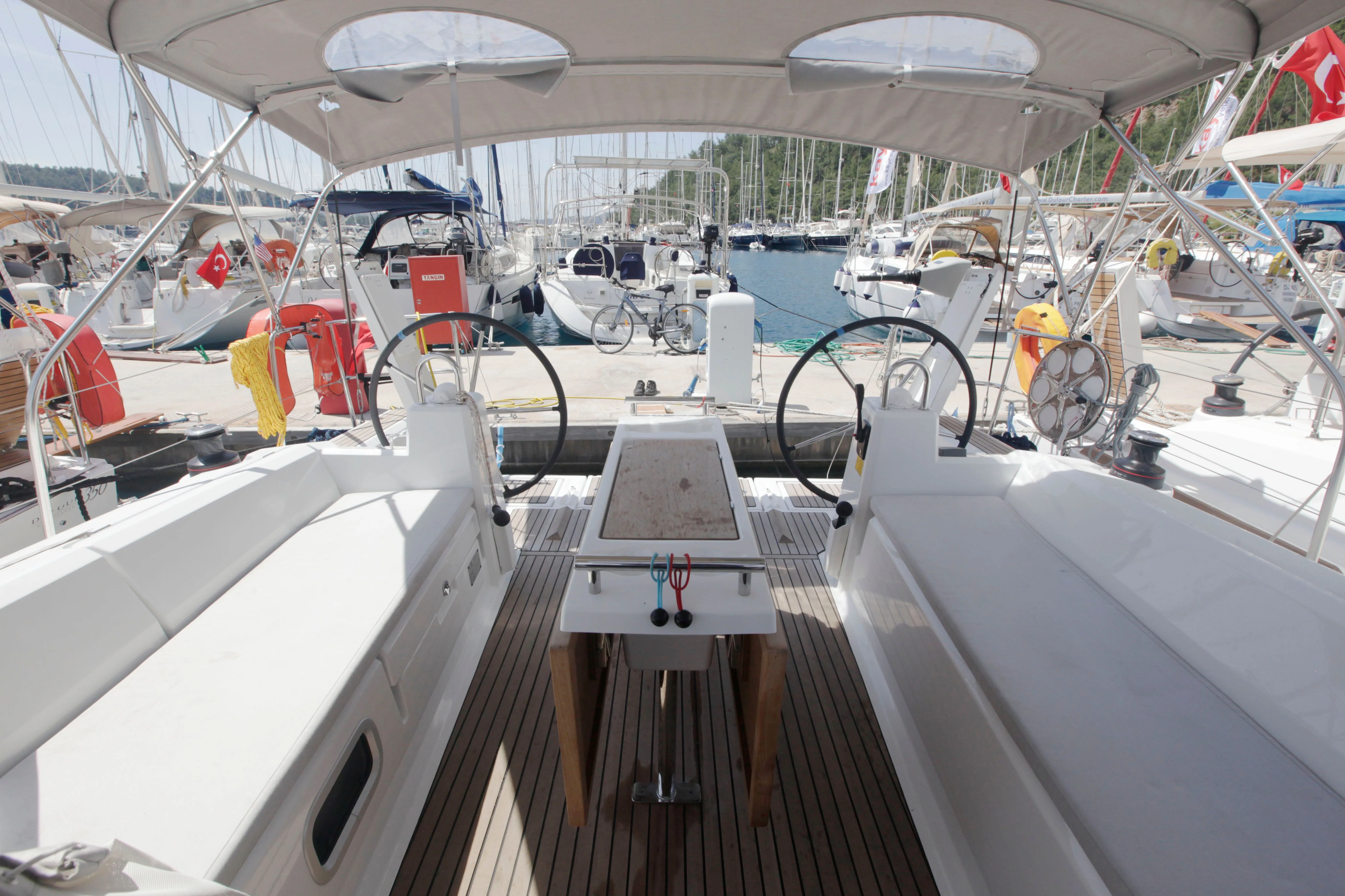 Missy Charterboot - 5