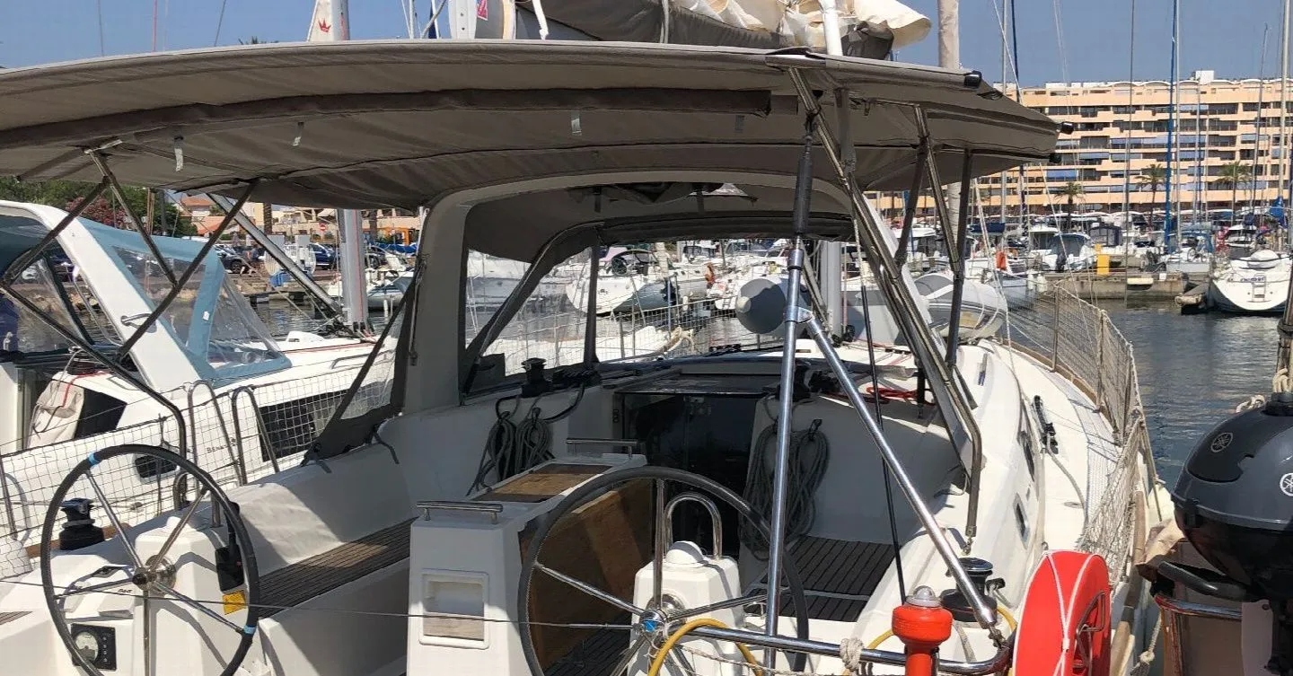 Moana Reva Charter Boat