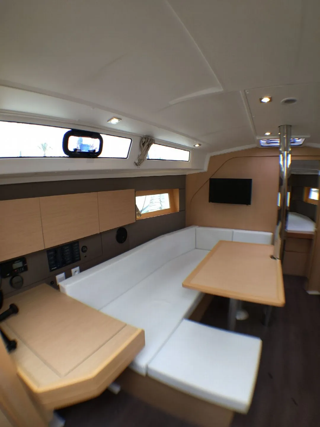 Moana Reva Charter Boat