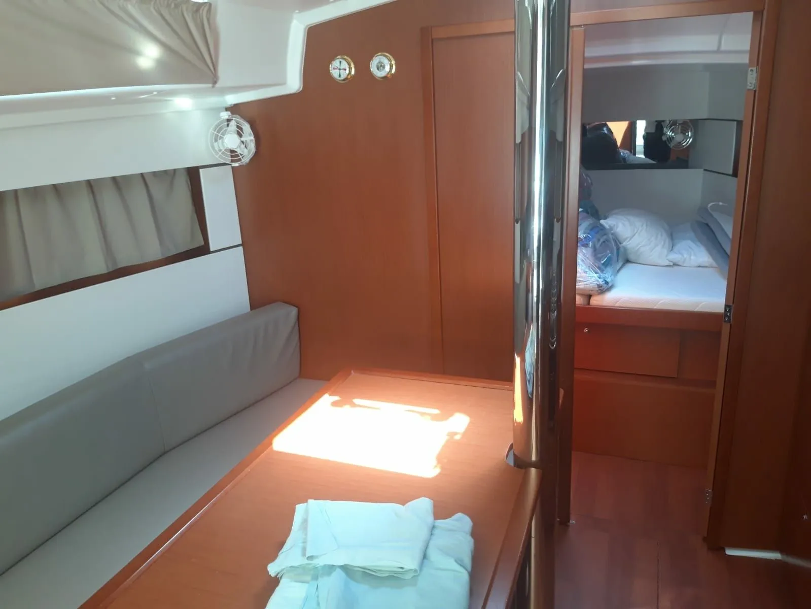 Rent a 11.5m Beneteau Oceanis 38 in Zaton