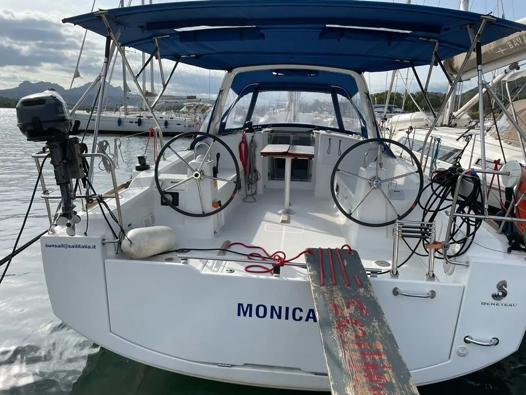 Monica Charterboot - 4