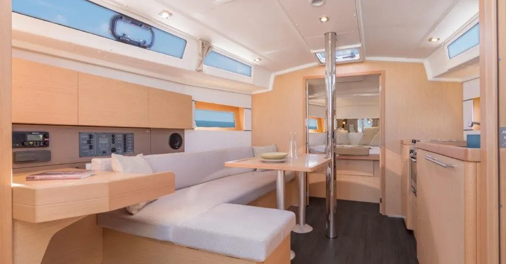 Moorings 17 Charterboot - 4