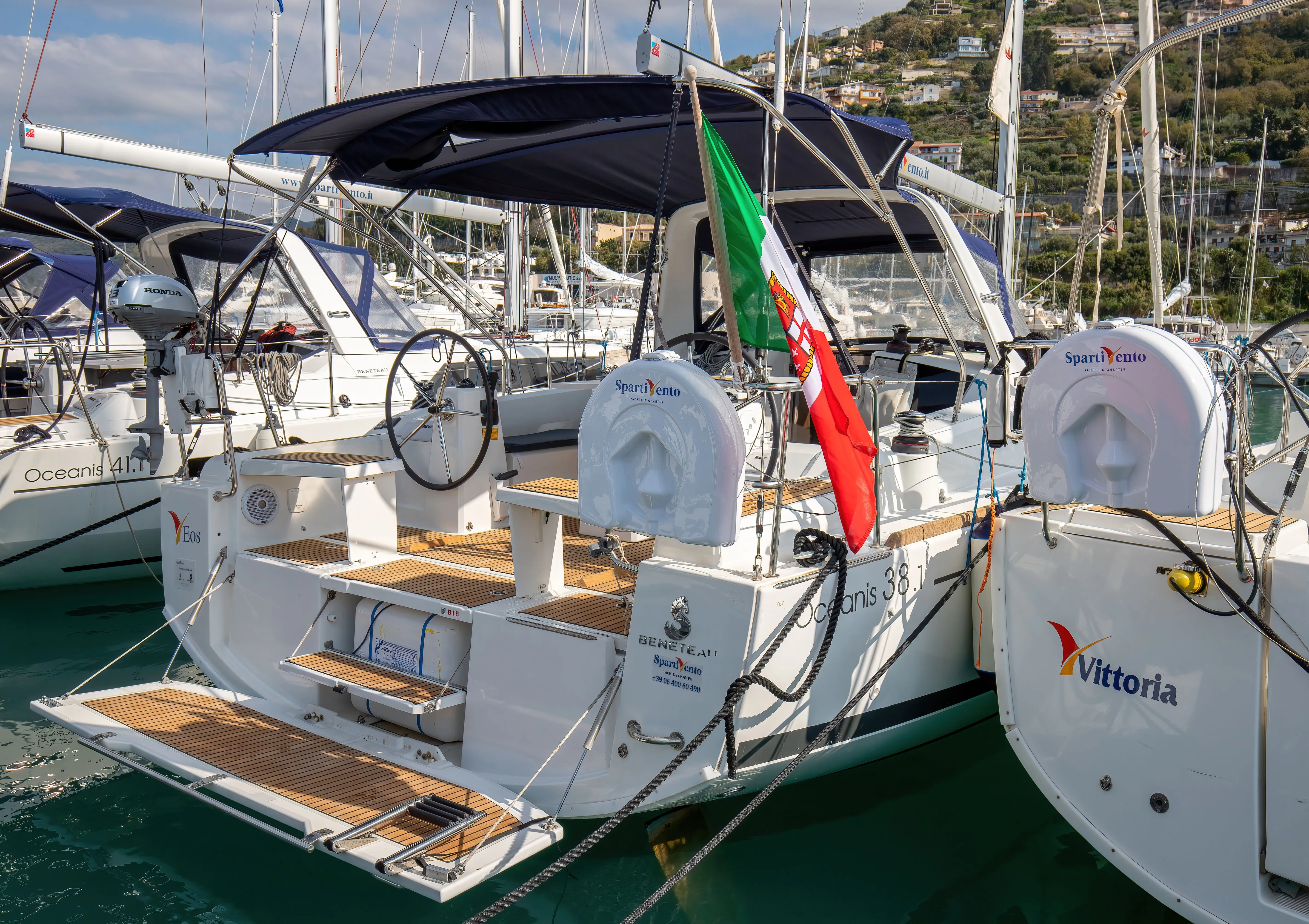 Eos Charter Boat