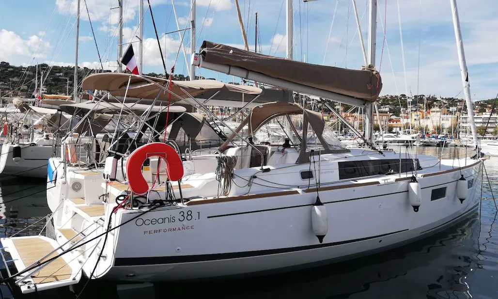 Gassilage Charter Boat