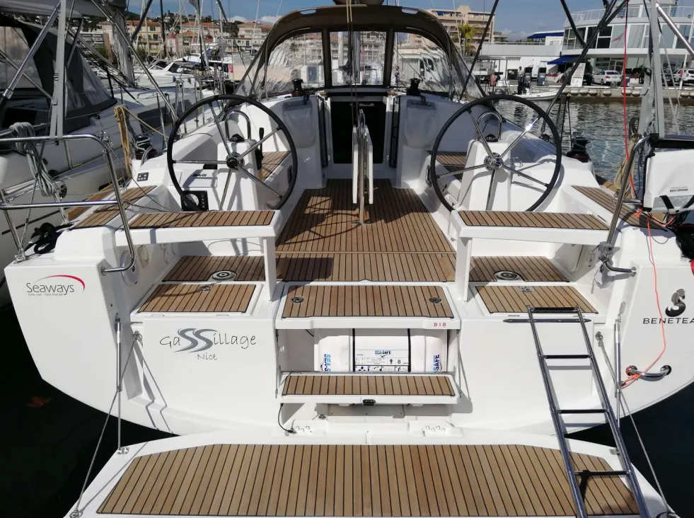 Rent a 11.5m Sailing Yacht Beneteau Oceanis 38.1 in Golfe-Juan