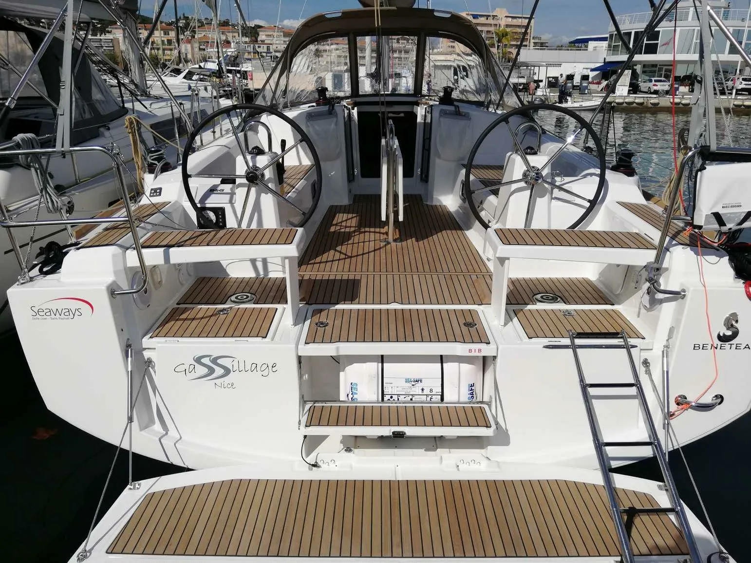 Rent a 11.5m Sailing Yacht Beneteau Oceanis 38.1 in Golfe-Juan