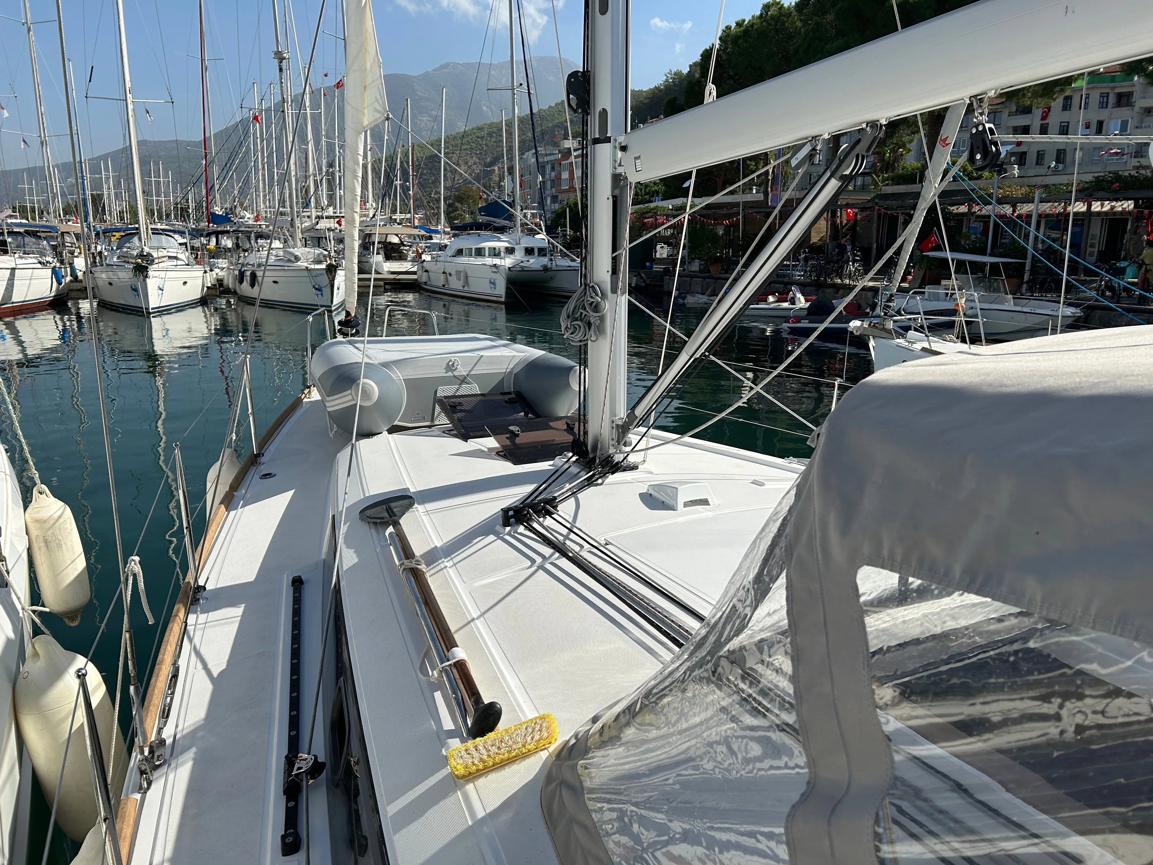 Чартер Helena - 4