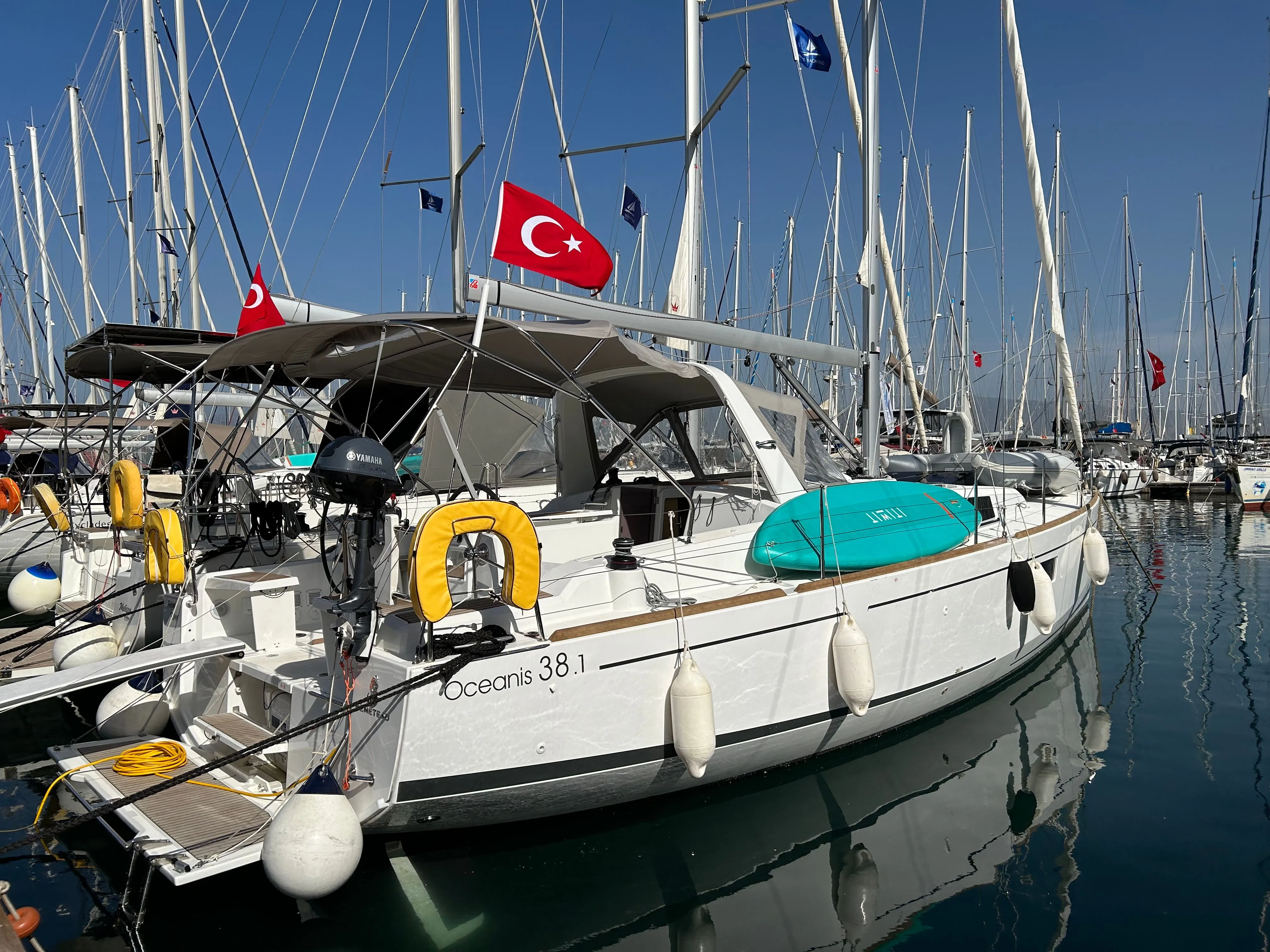 Чартер Helena - 3