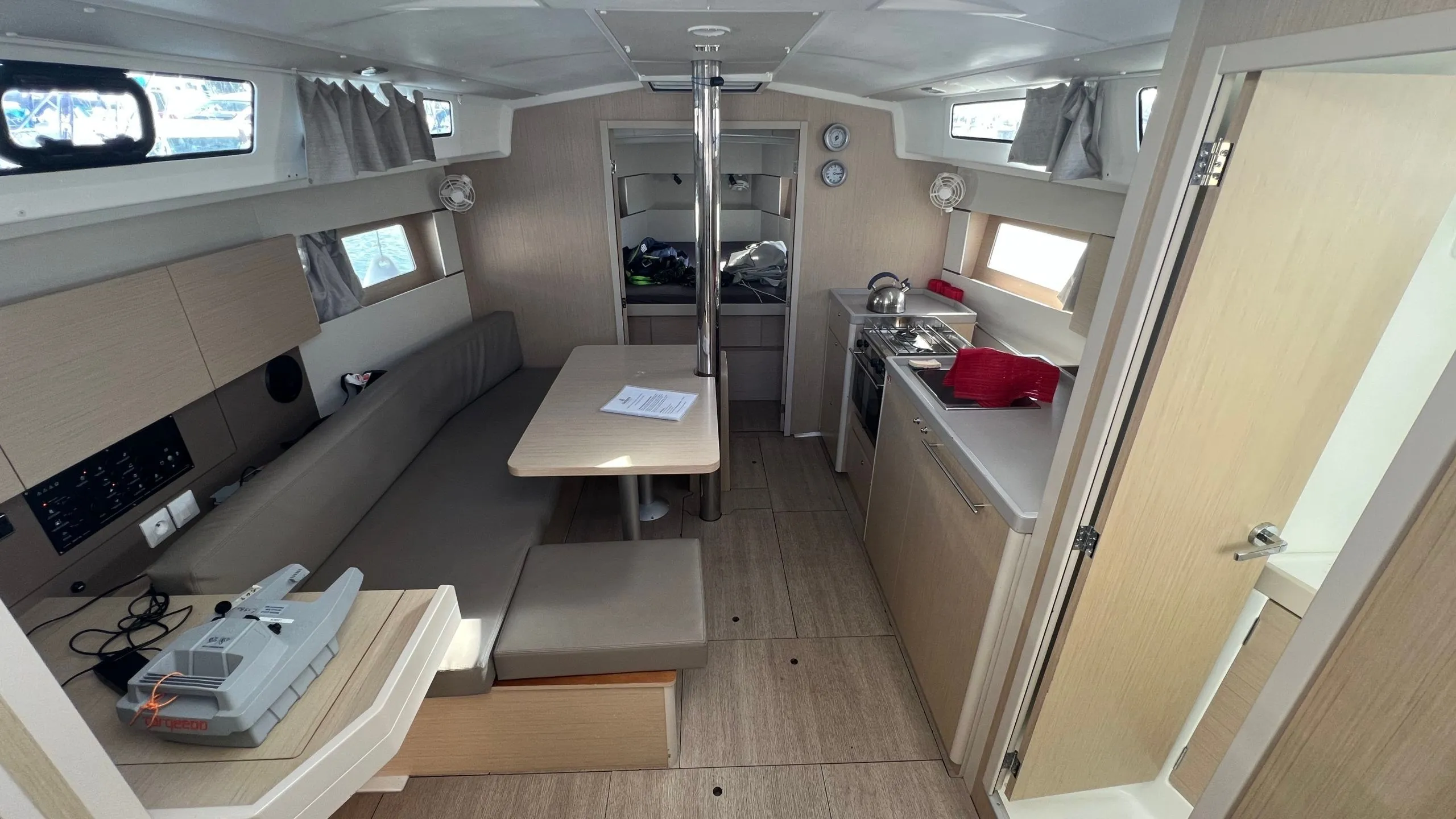 Houat Else Charter Boat - 4