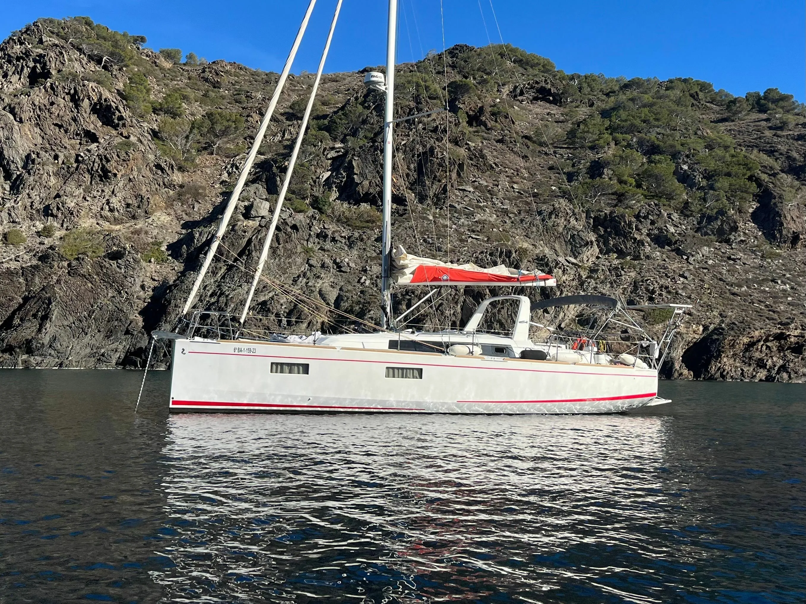 Charter a 11.8m 3 Cabin Sailing Yacht in L'Escala