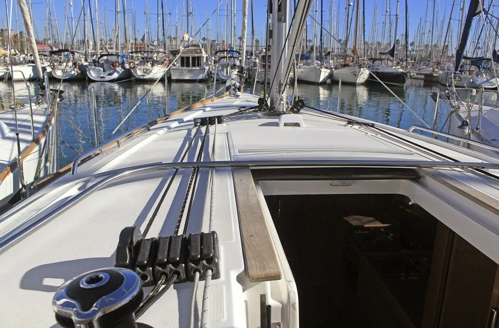 Tricicle Charter Boat