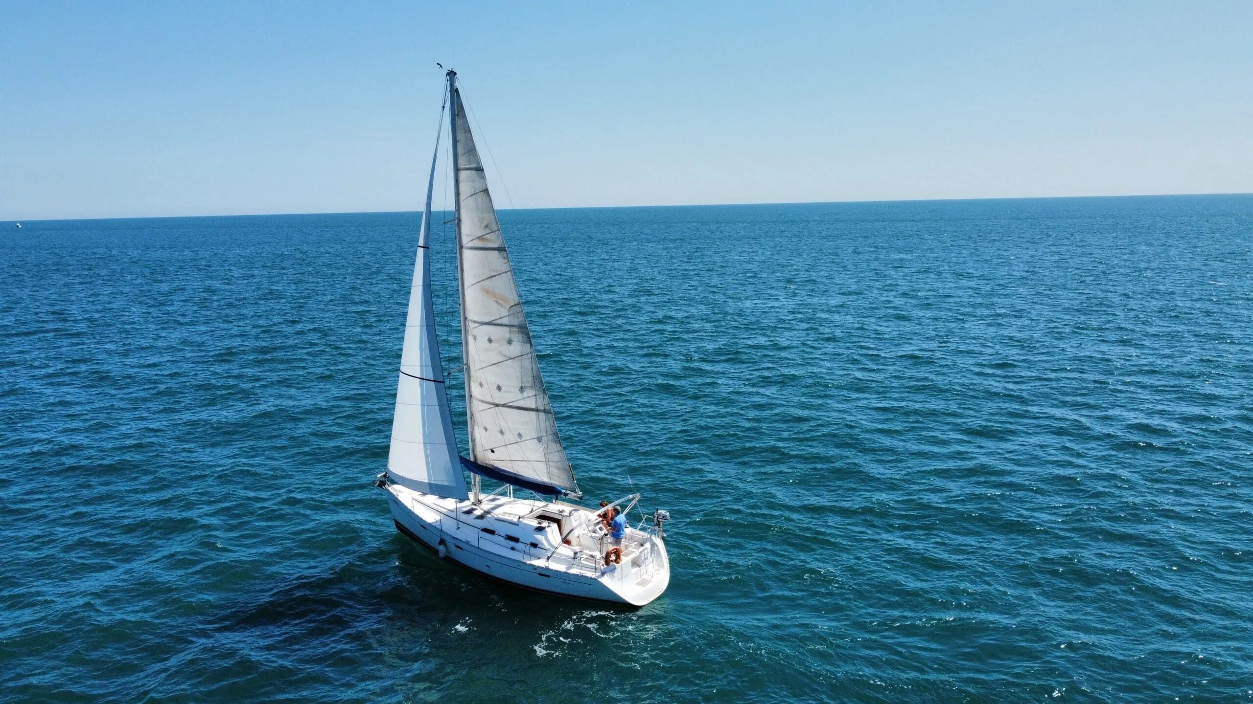 Charter a 11.94m Beneteau Oceanis 393 Sailing Yacht in Poole