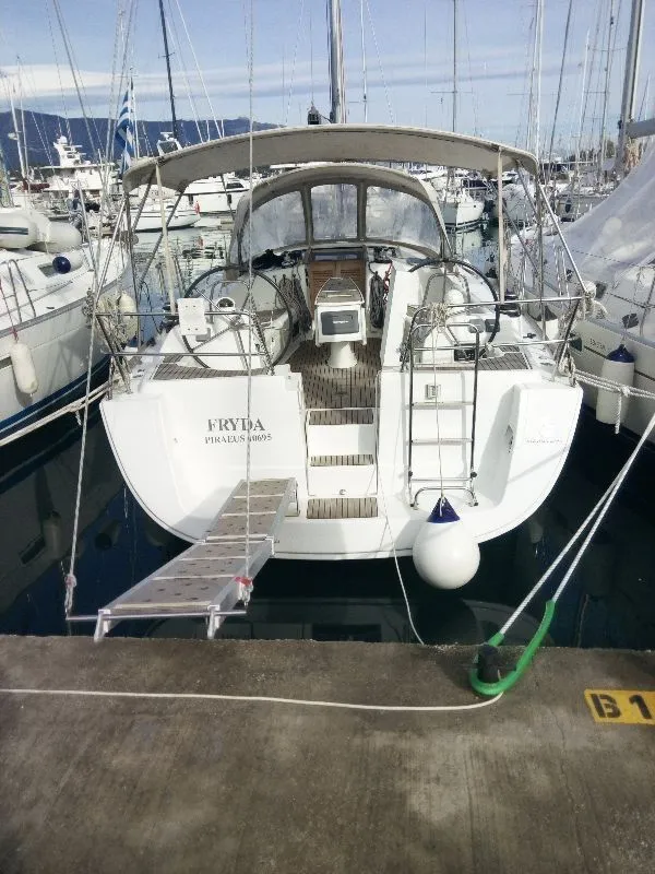 Fryda Charter Boat