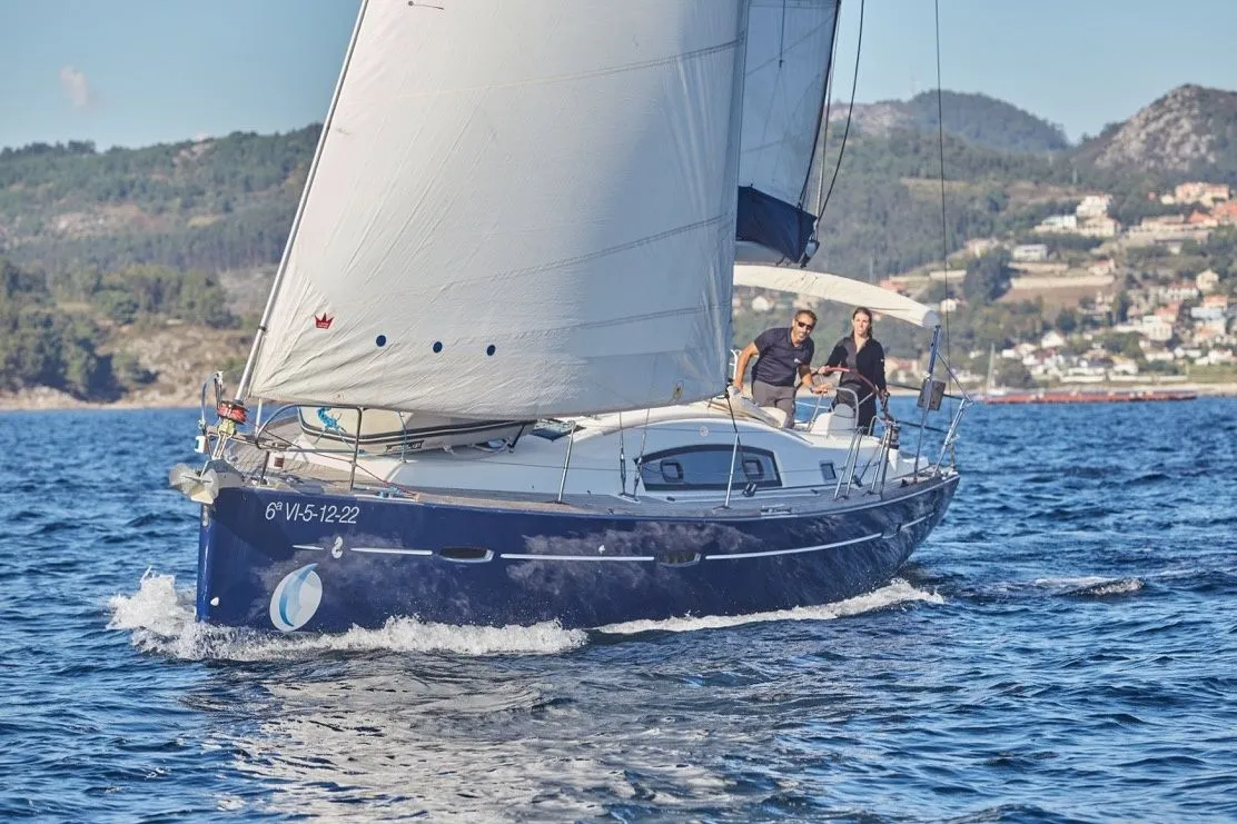 Gandul Charter Boat