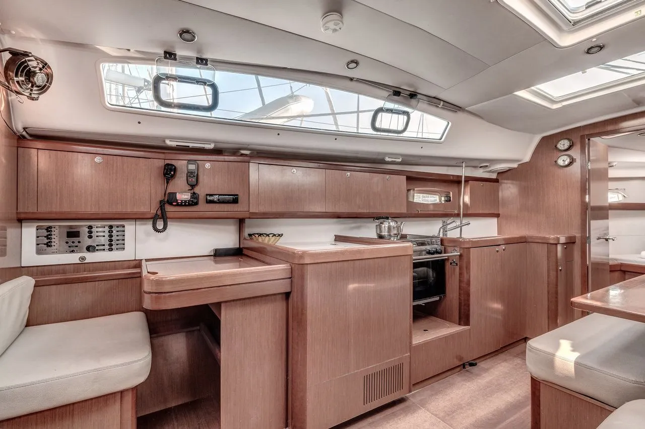 Чартер Pelor - 5