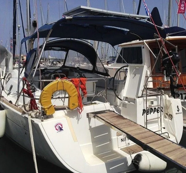 Rent a 12.5m 3 Cabin Sailing Yacht in Lavrion
