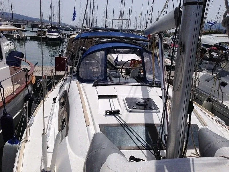 Rent a 12.5m 3 Cabin Sailing Yacht in Lavrion