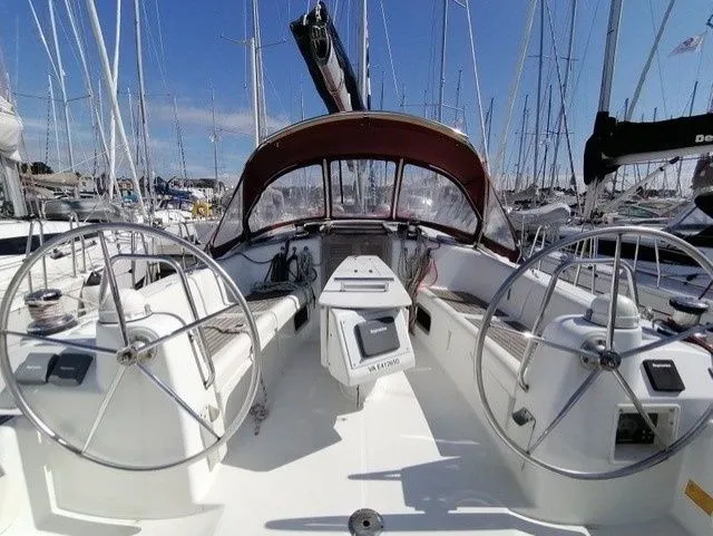 Albatros Charter Boat