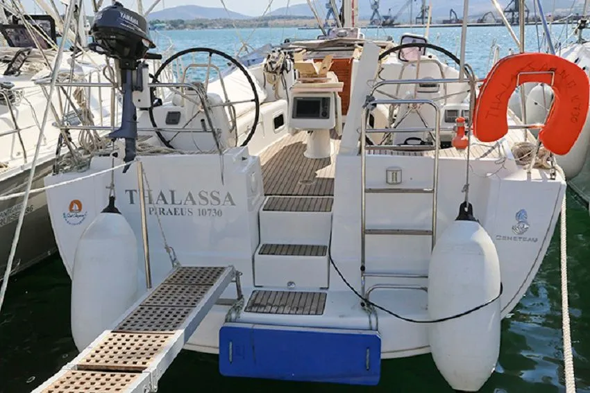 Rent a 11.82m Sailing Yacht in Loutraki
