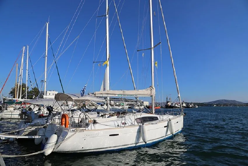 Thalassa Charter Boat