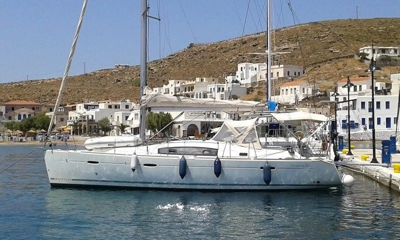Rent a 11.82m Sailing Yacht Beneteau Oceanis 40 in Elefsina