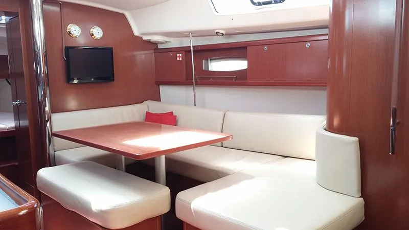 Toscana Charter Boat