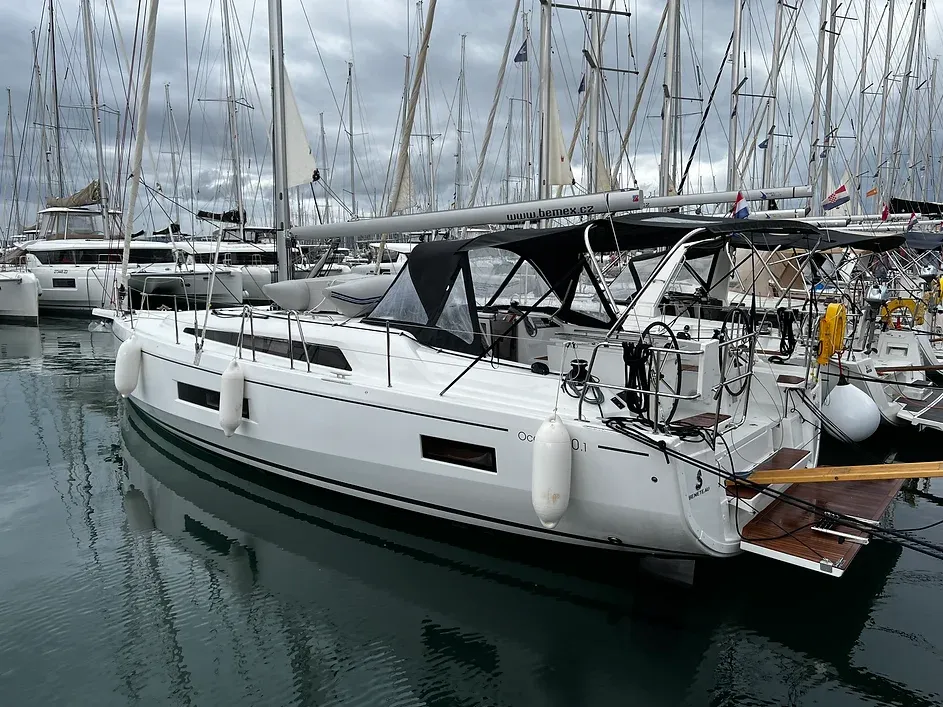 Aglaia Charter Boat - 4