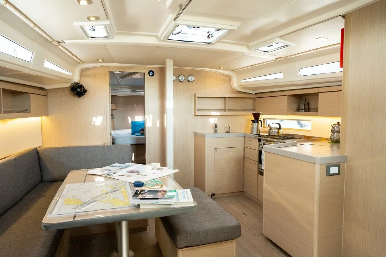 Explore Göcek on a 12.87m Rental Boat