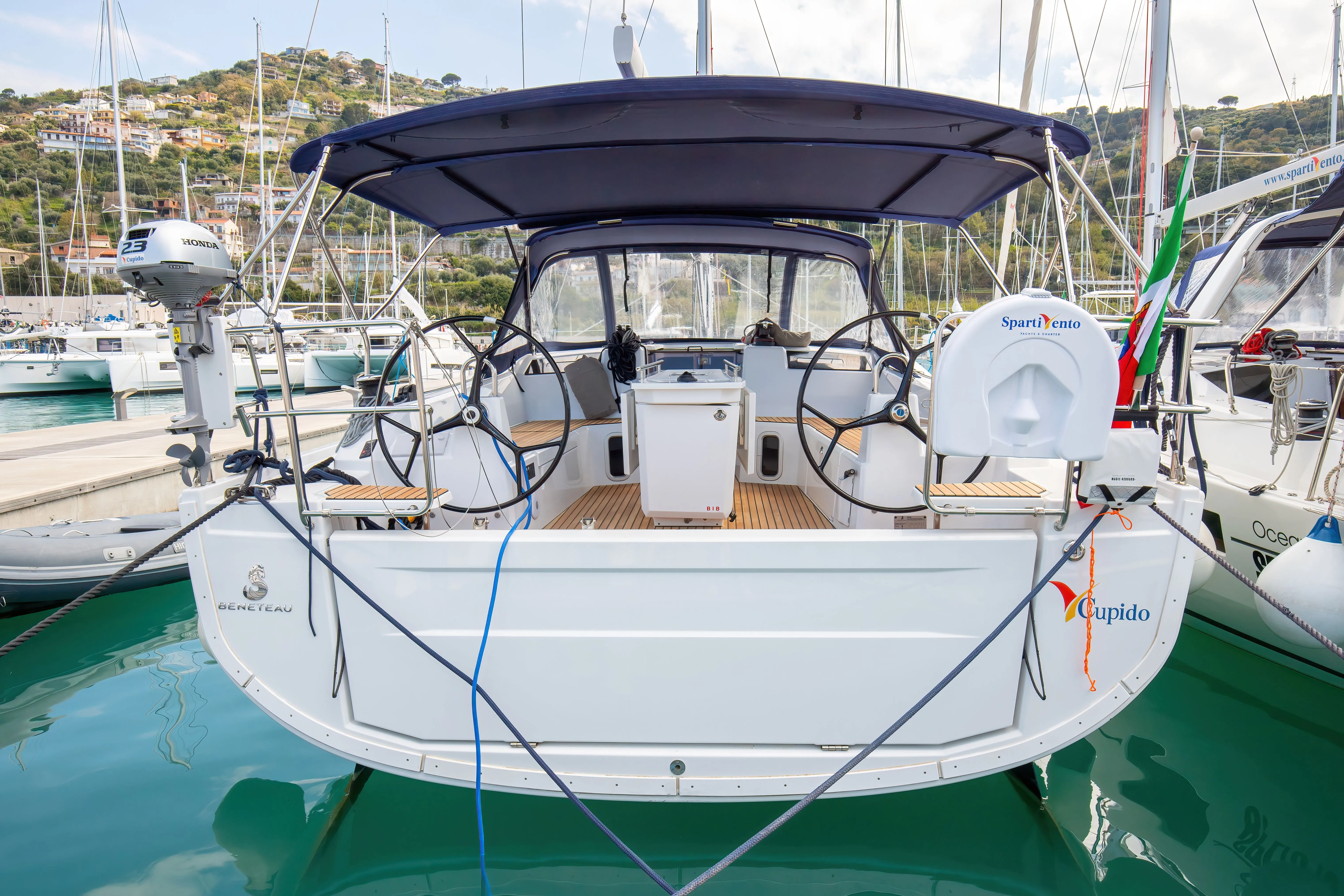 Cupido Charter Boat
