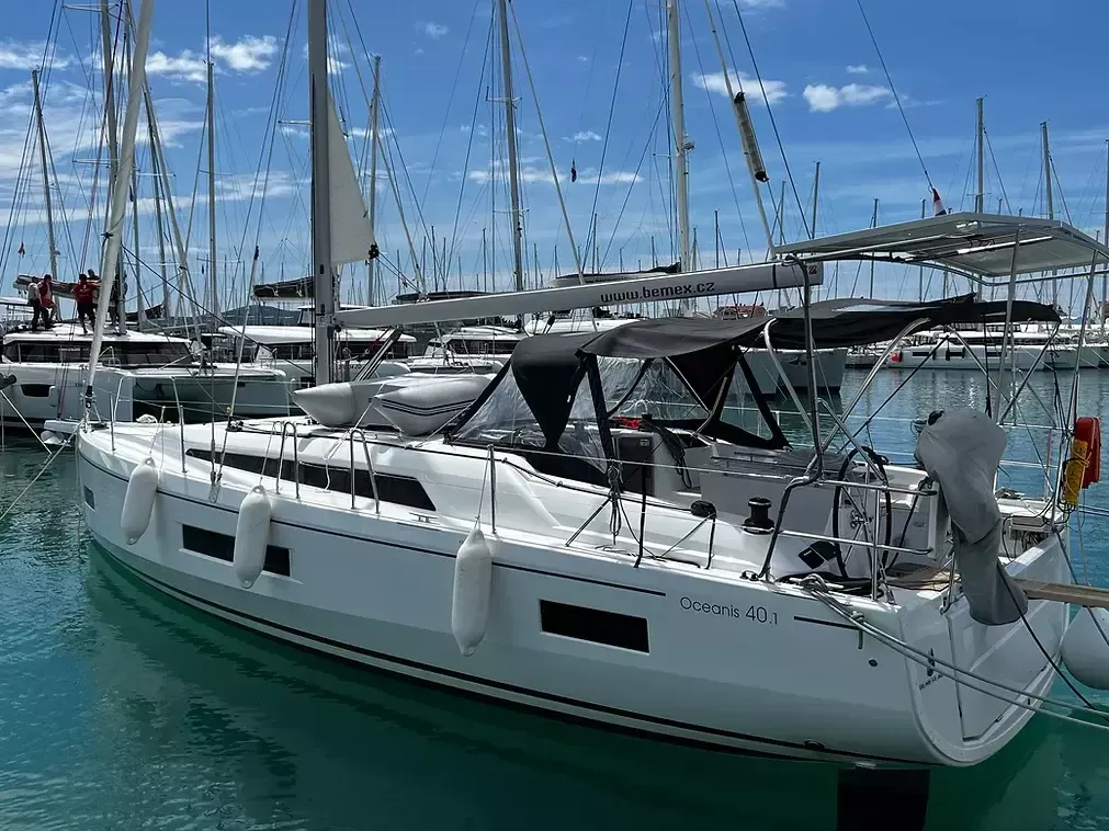 Elizabeth Charter Boat