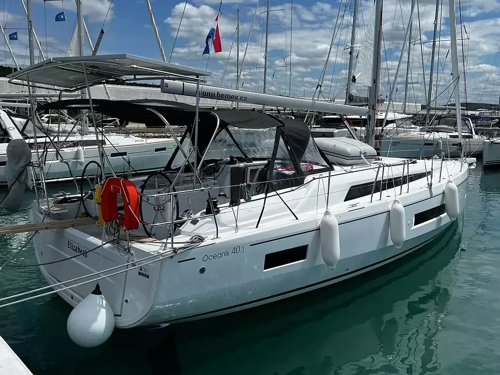 Elizabeth Charter Boat
