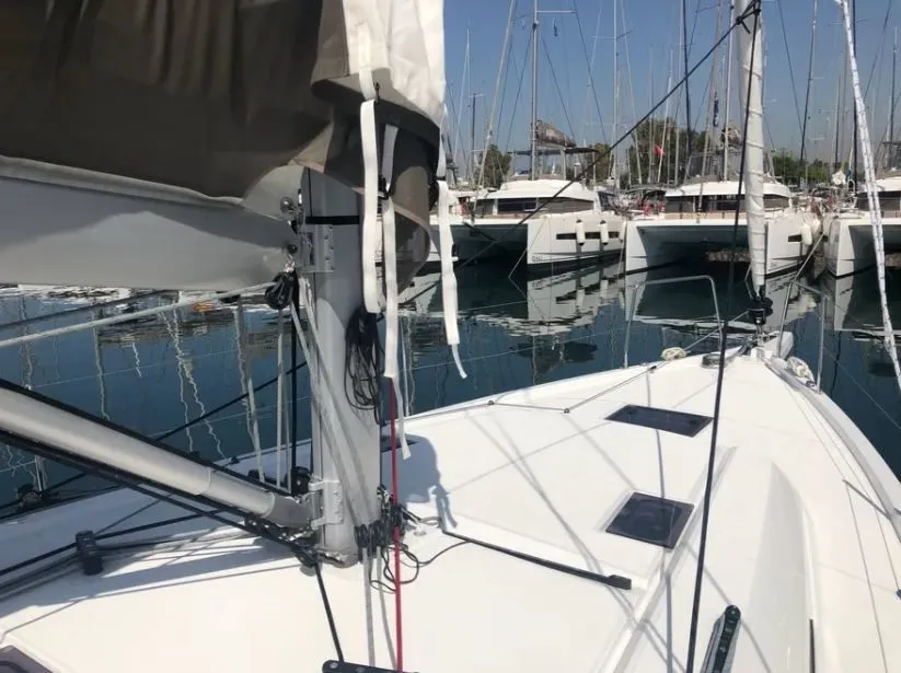 KOS 40.4 Charter Boat - 4