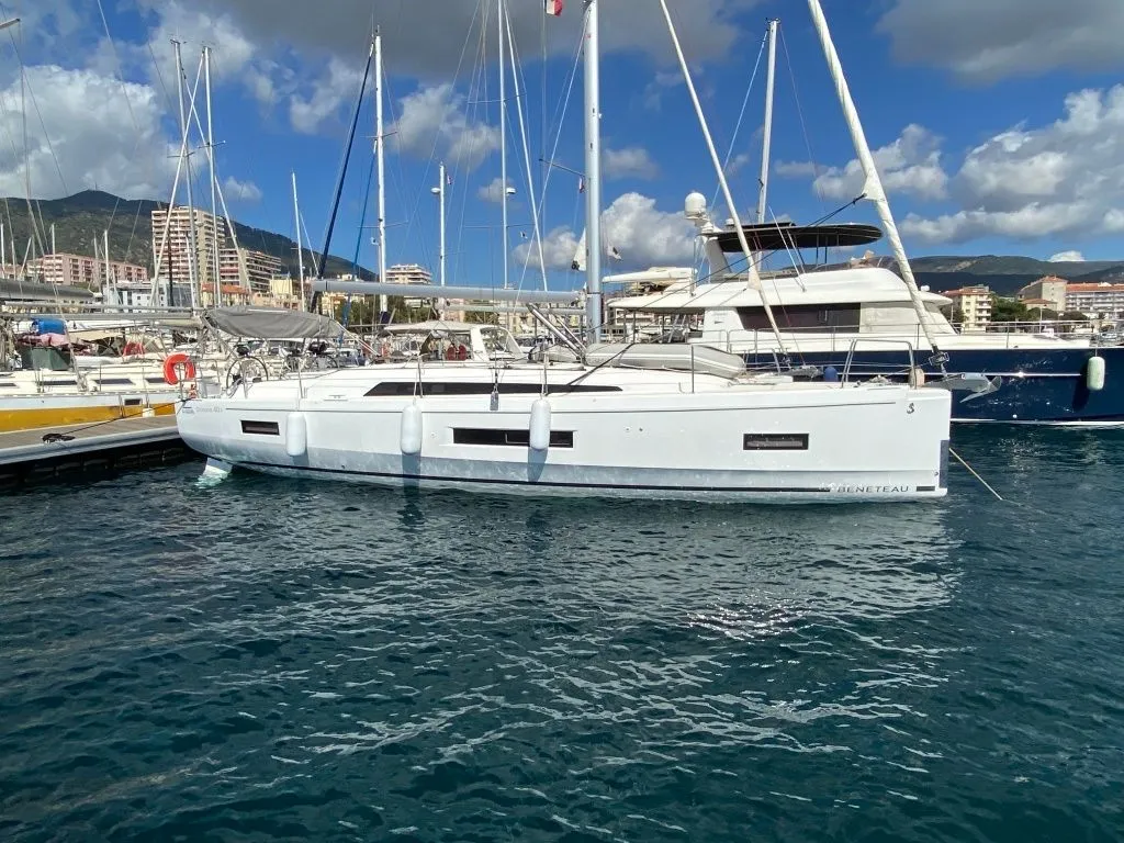 Lima Charter Boat